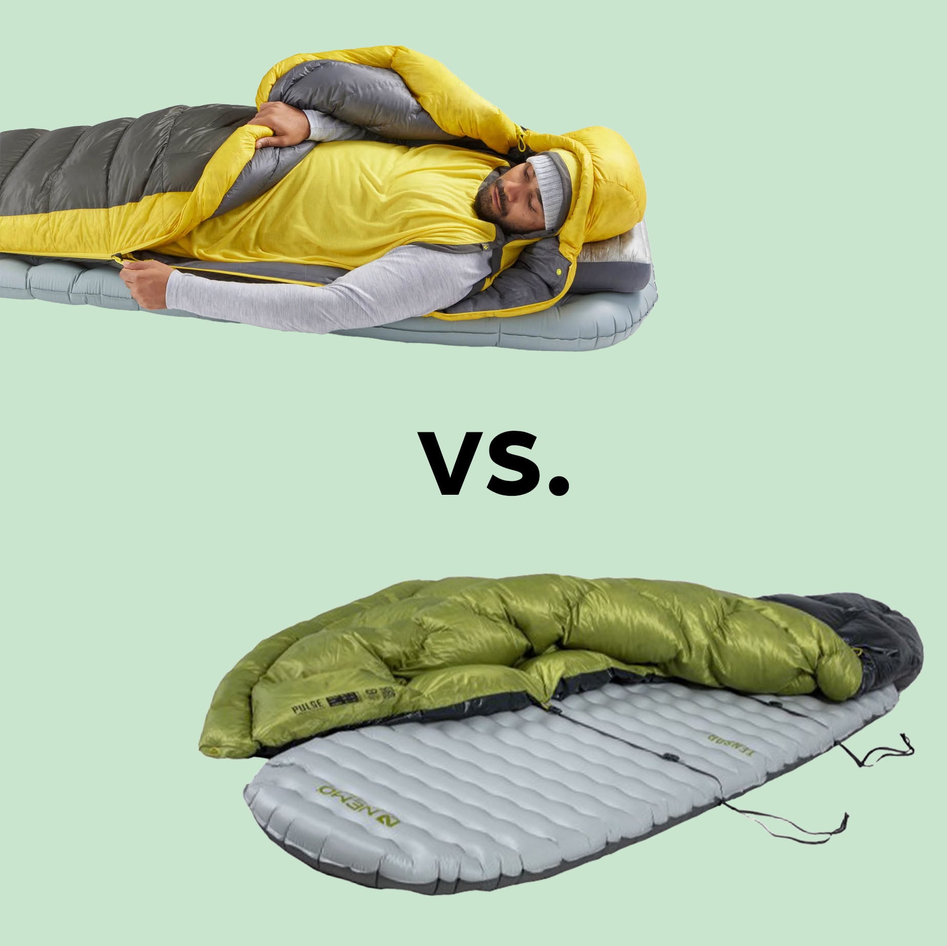 Ein Schlafsack zusammen mit einem Quilt jeweils auf einer Isomatte abgebidlet